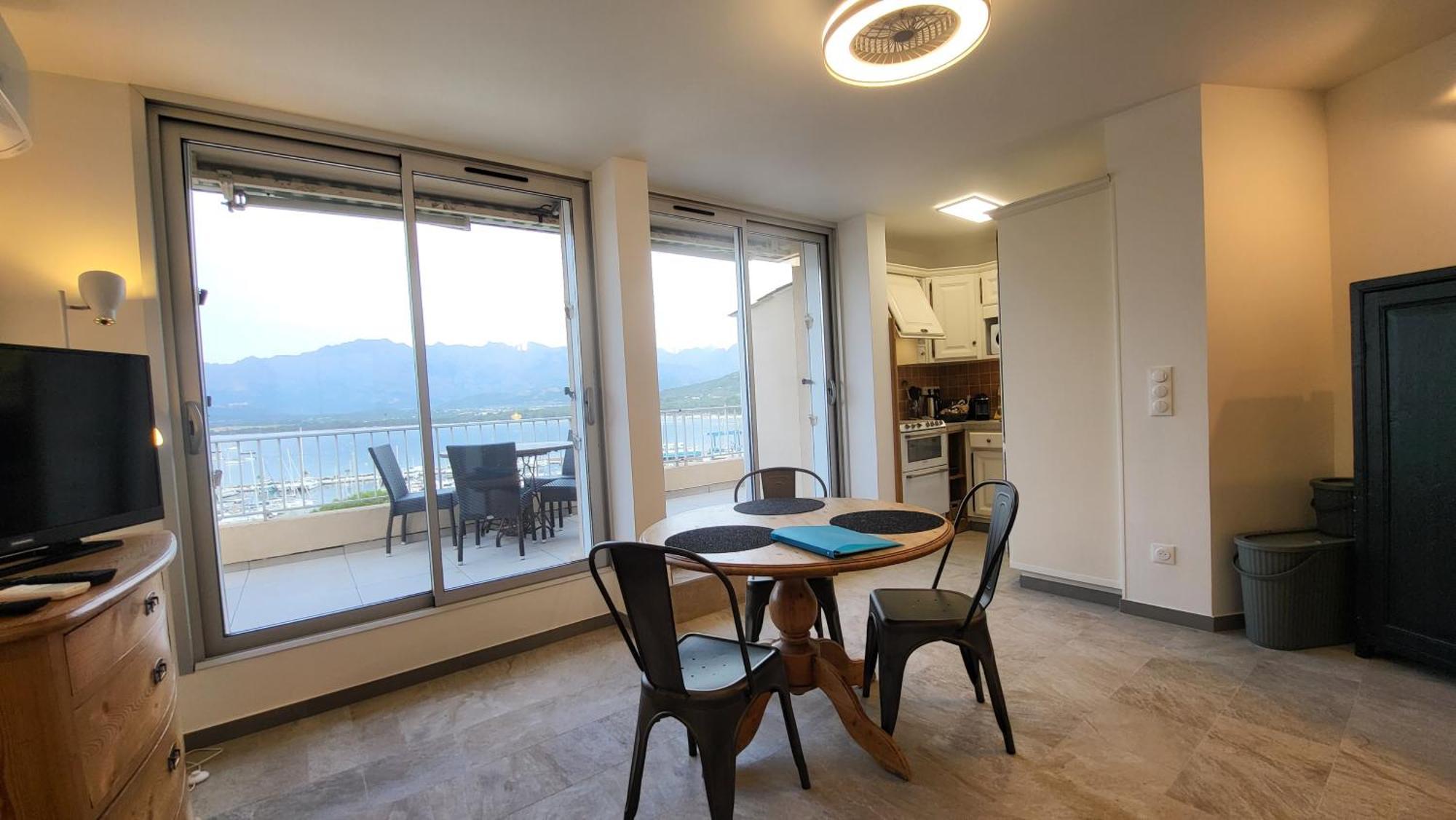 Appartement Sur La Baie, En Centre Ville 卡尔维 外观 照片