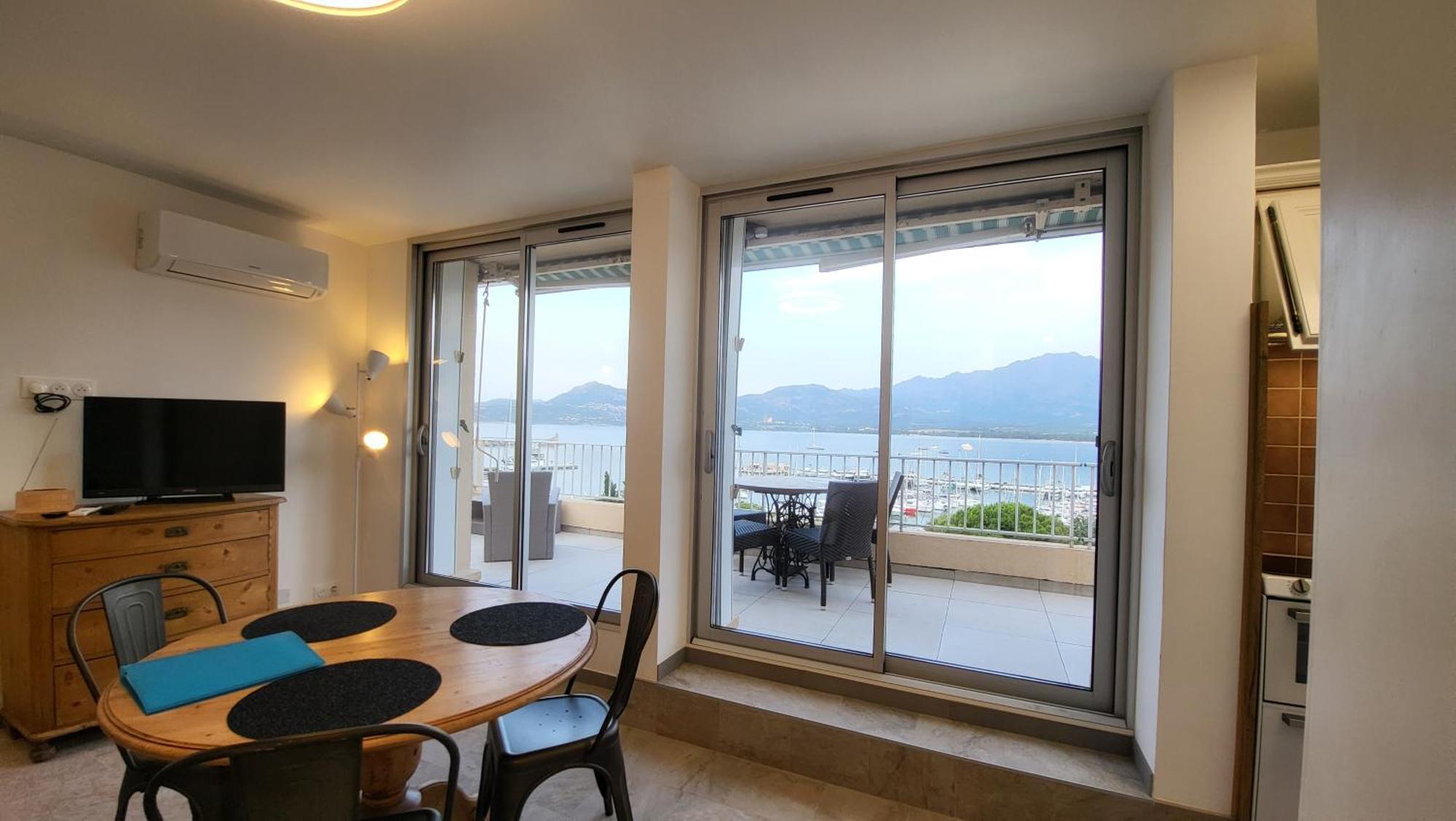 Appartement Sur La Baie, En Centre Ville 卡尔维 外观 照片