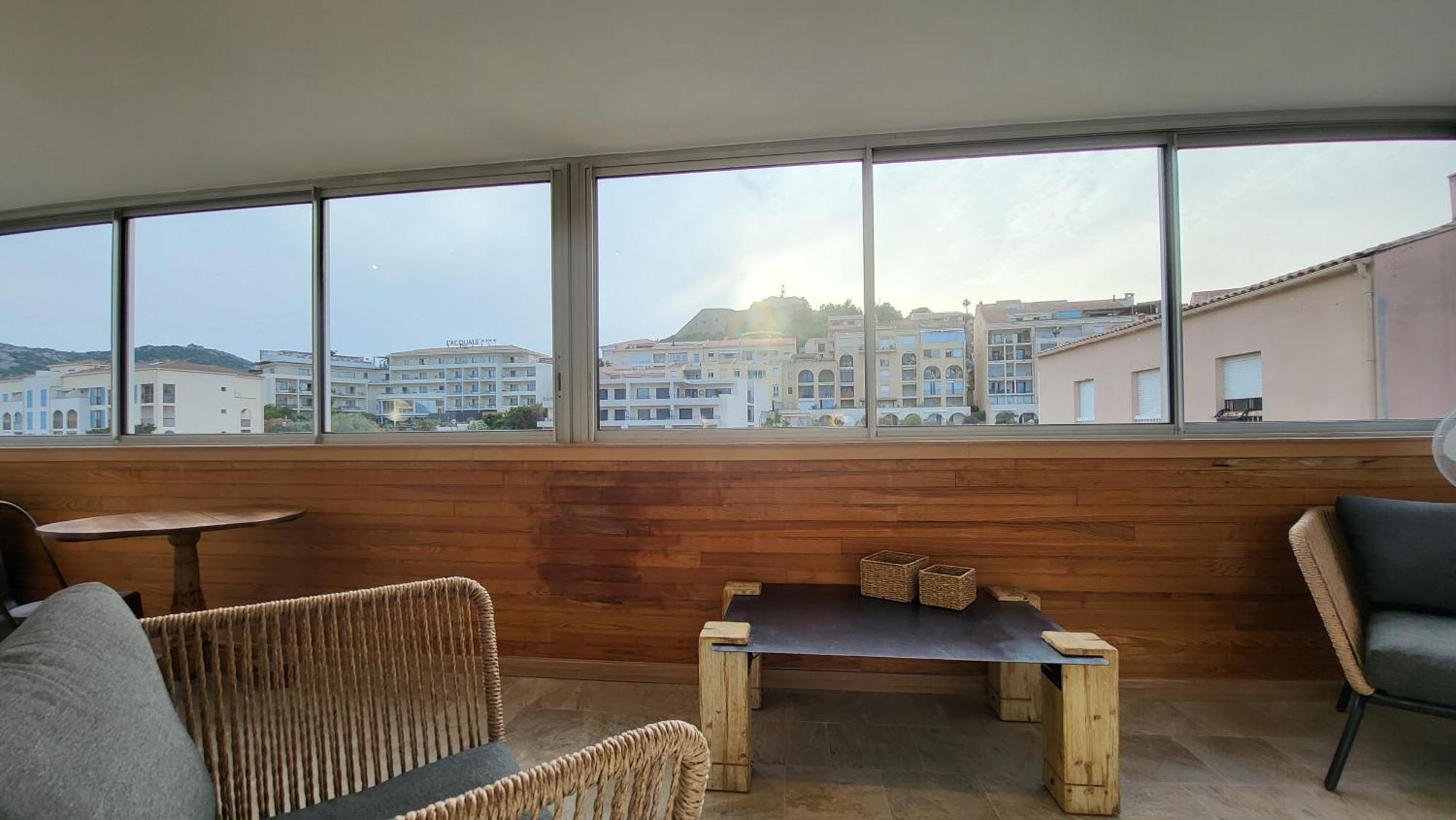 Appartement Sur La Baie, En Centre Ville 卡尔维 外观 照片